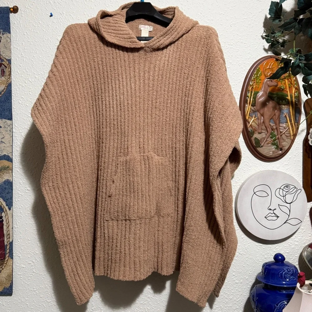 Free People women's one‎ size OS Hooded Knit Poncho Sweater front pocket Beige